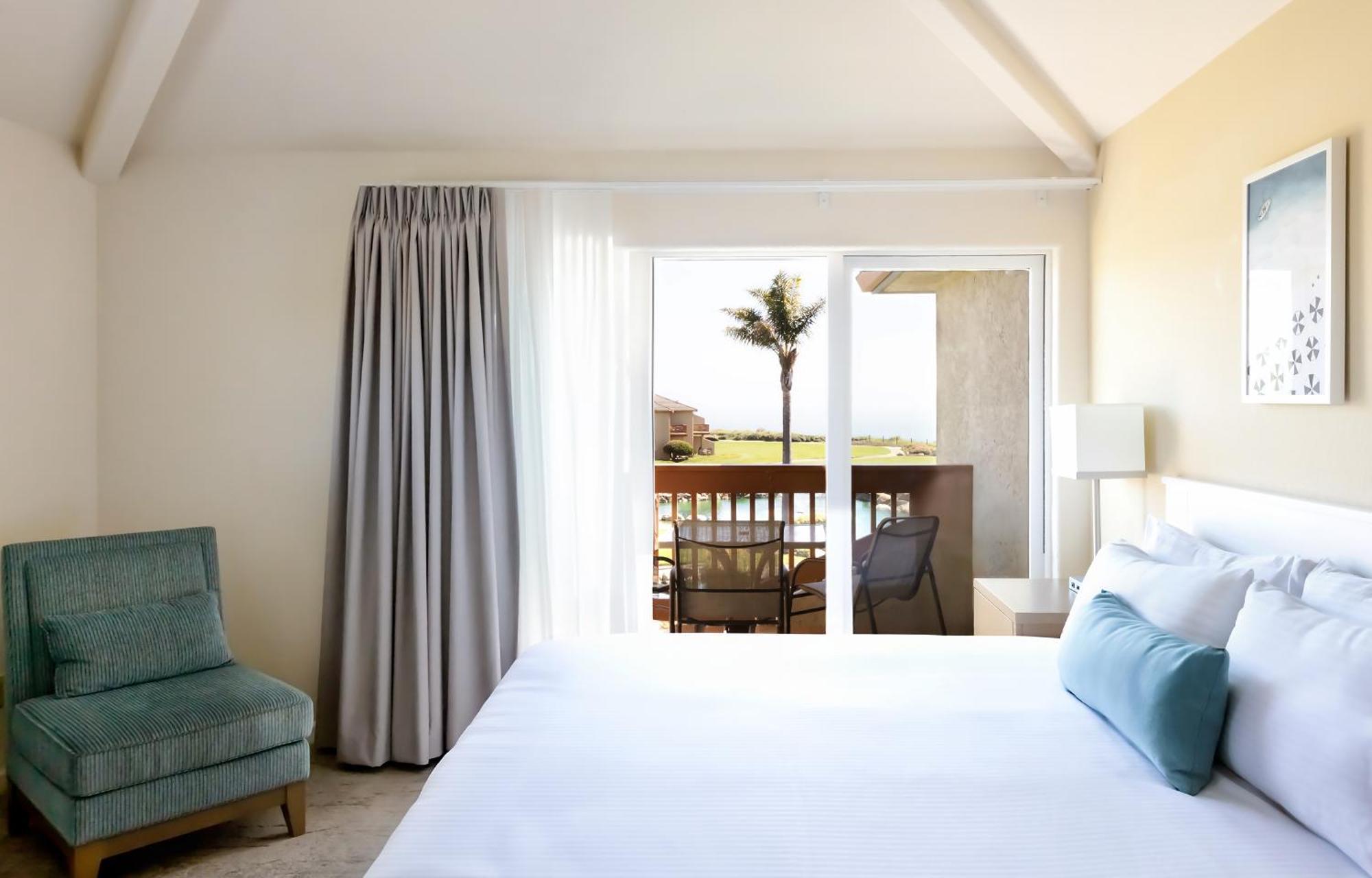 אפטוס Seascape Beach Resort מראה חיצוני תמונה
