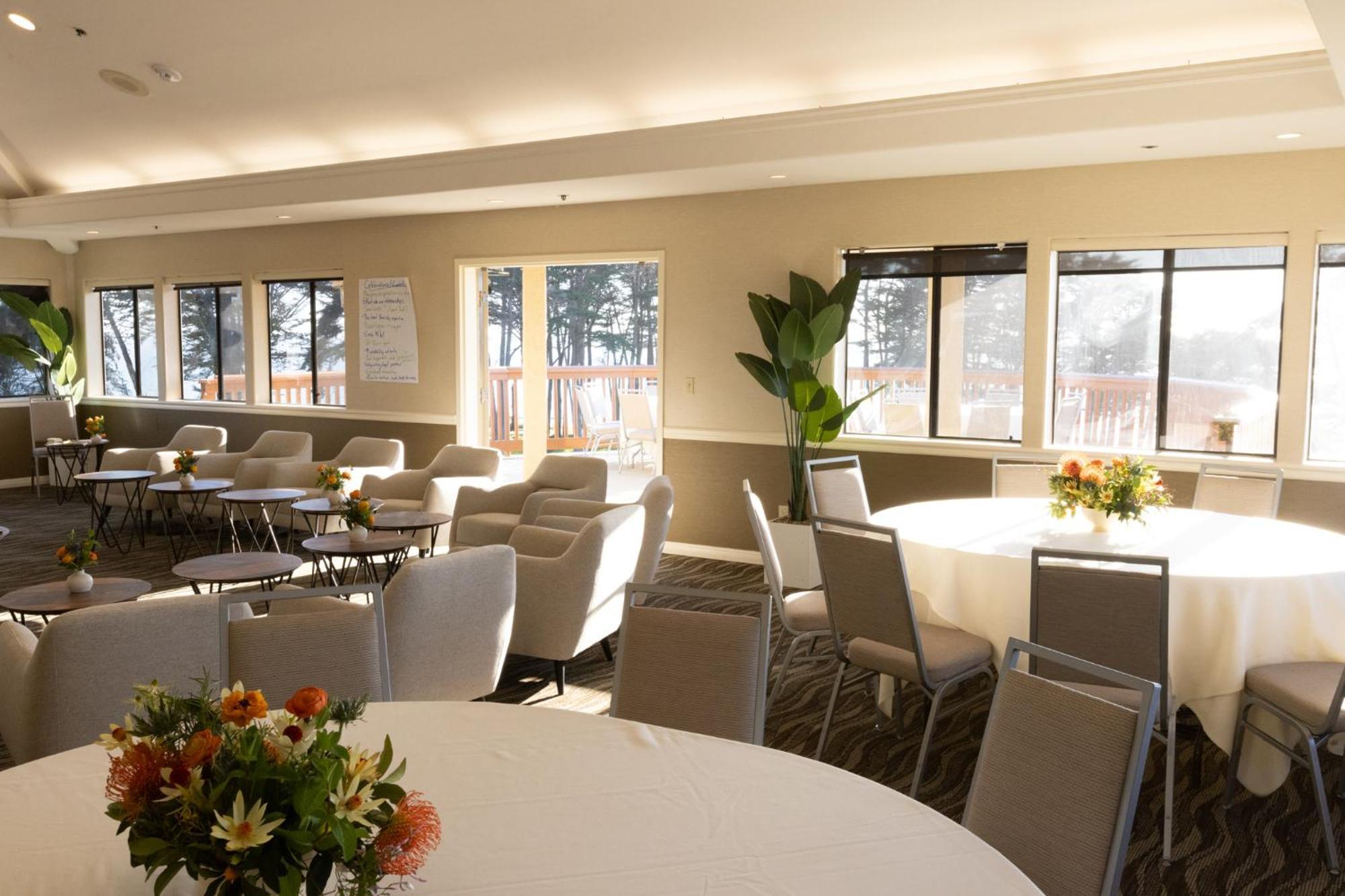 אפטוס Seascape Beach Resort מראה חיצוני תמונה