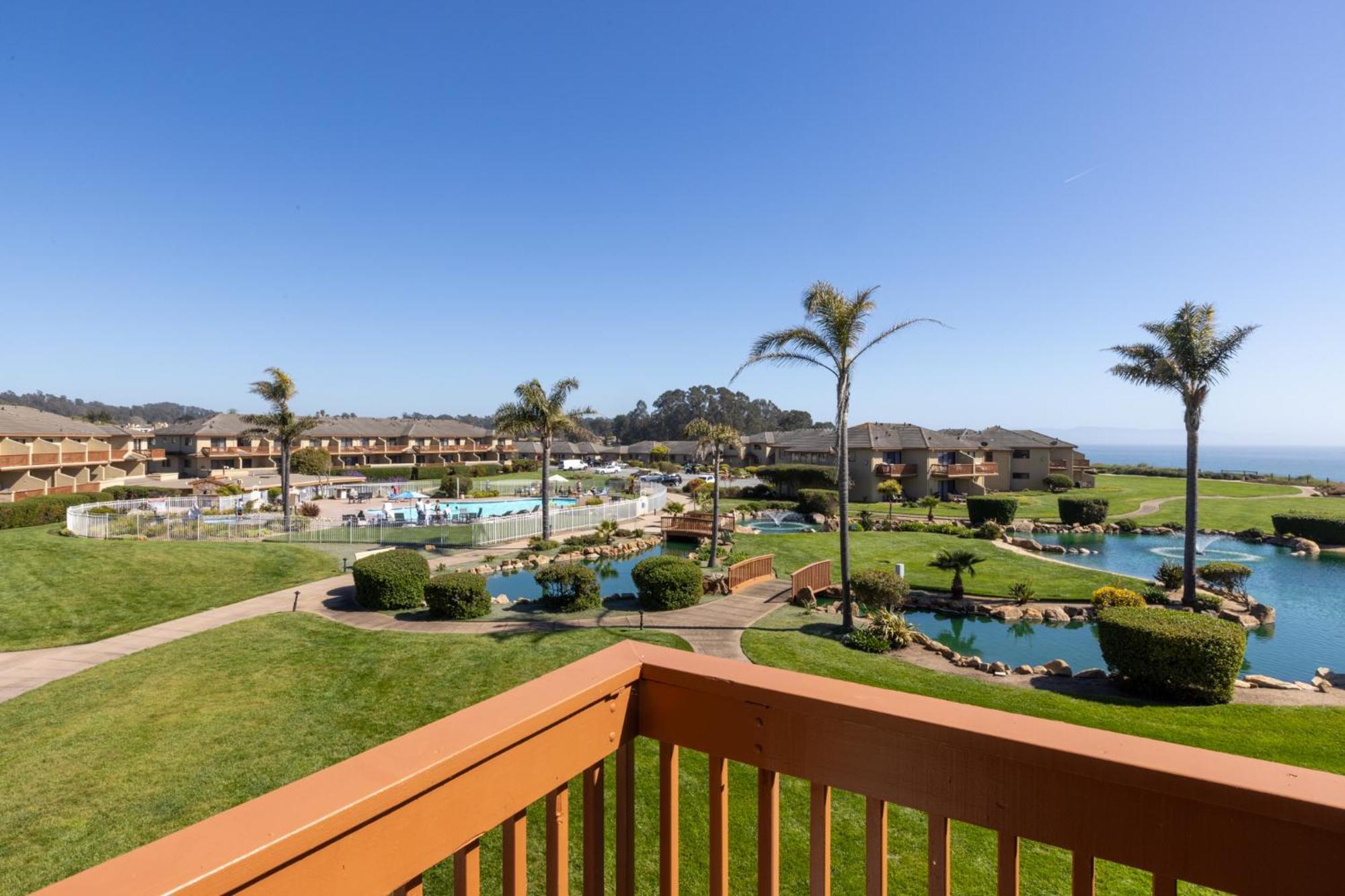 אפטוס Seascape Beach Resort מראה חיצוני תמונה