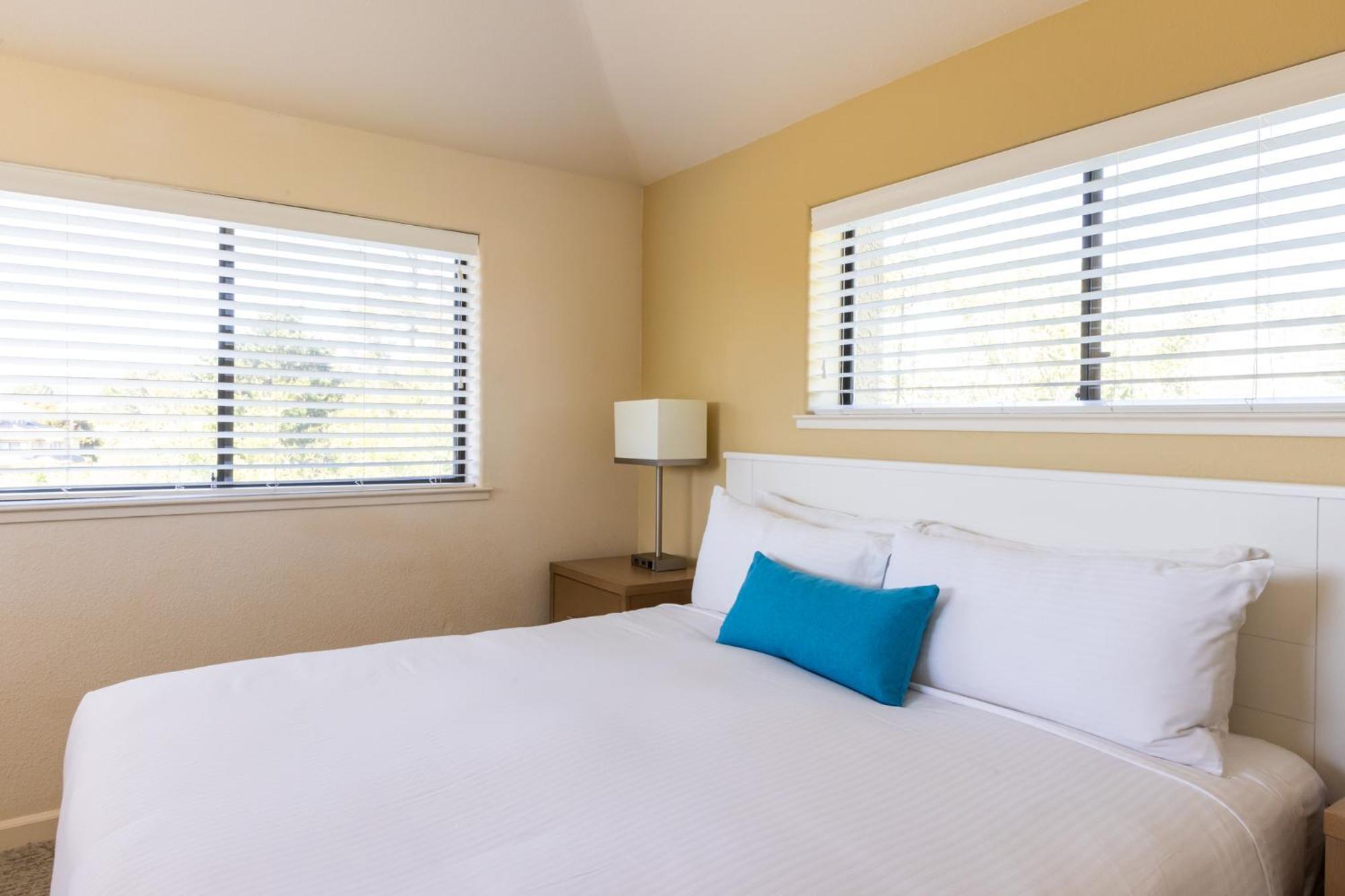 אפטוס Seascape Beach Resort מראה חיצוני תמונה