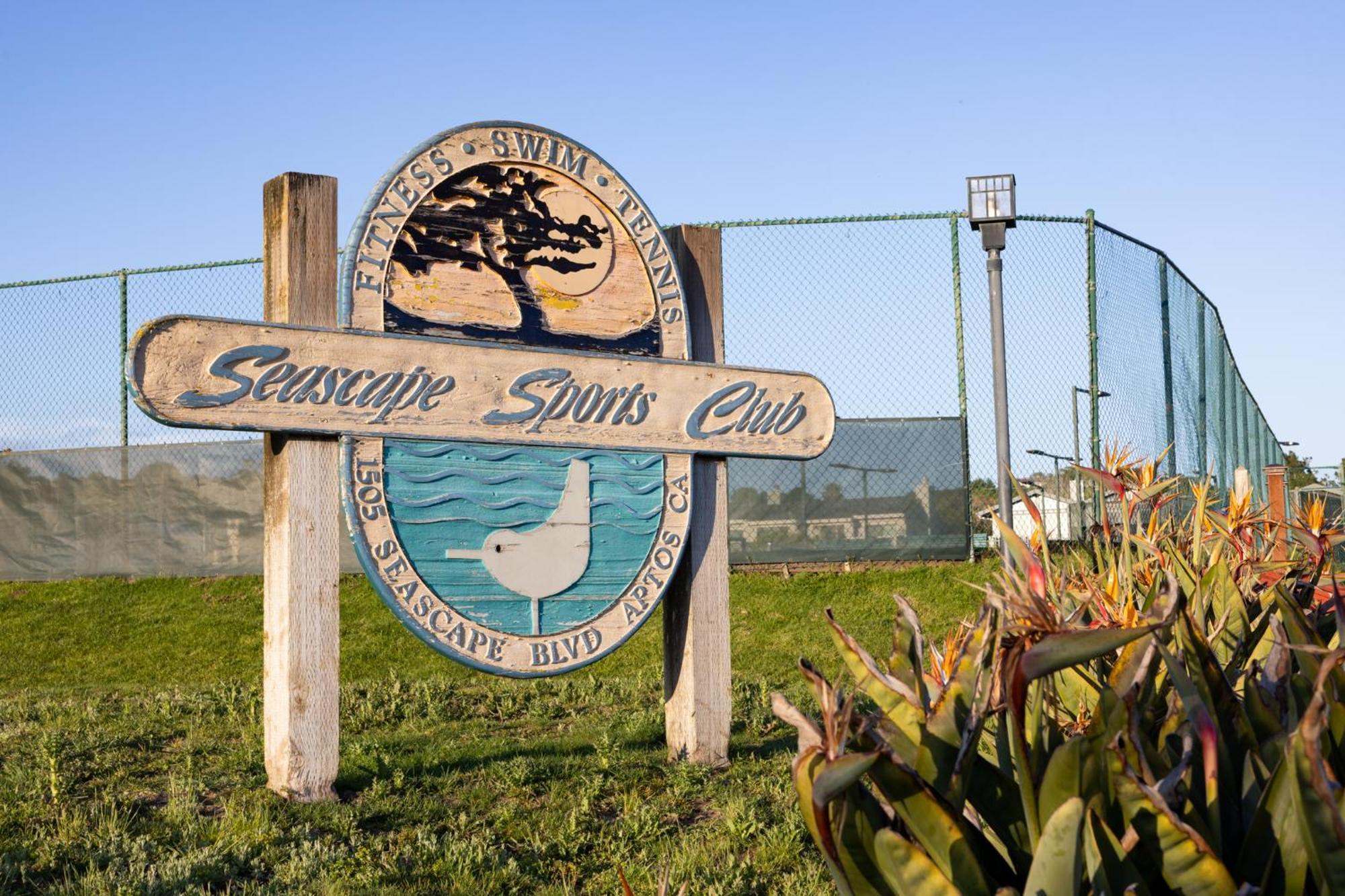 אפטוס Seascape Beach Resort מראה חיצוני תמונה
